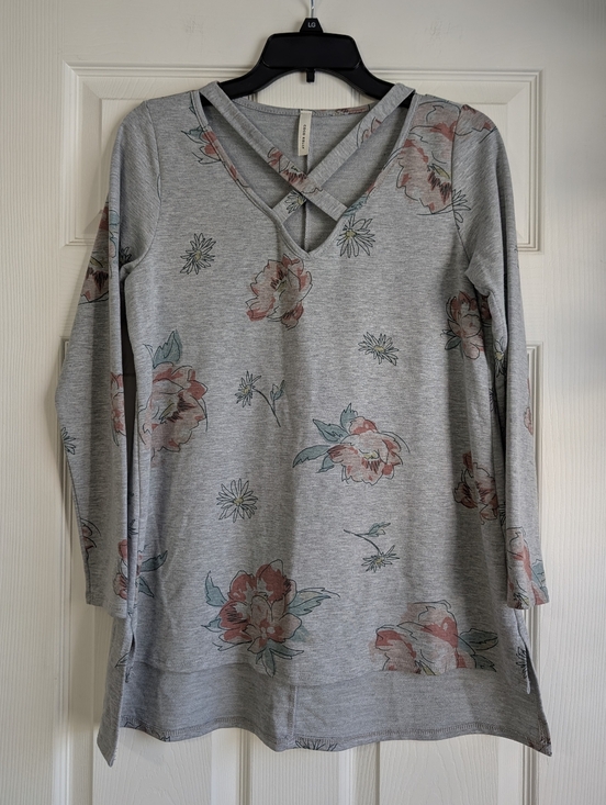 Coco Kelly Tops - Coco Kelly Gray Floral Crisscross V-Neck Tunic Top Size S